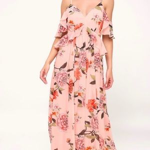 Lulu’s Blush Floral Print Maxi